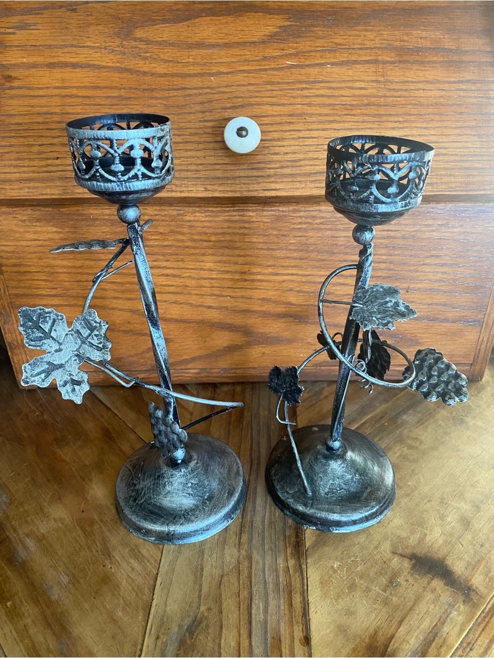 Metal Vineyard Leaf Candle Holders - Black with Silver Accent